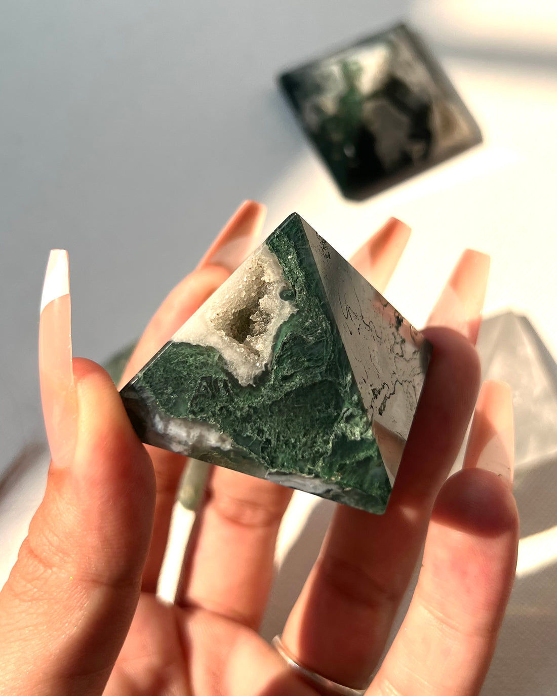 Moss Agate - Crystal Meanings & Metaphysical Healing Properties